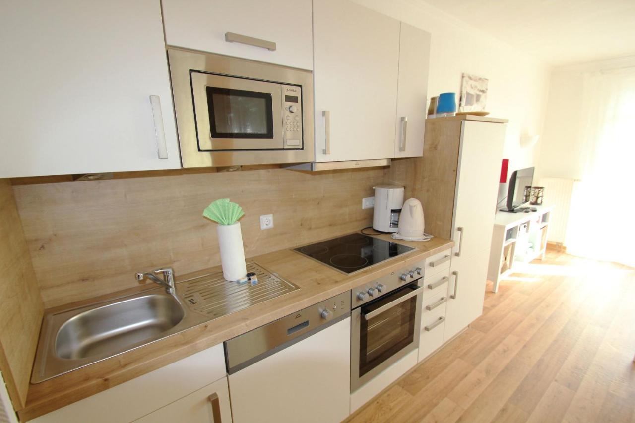 Terrasse, Gratis Nutzung Vom Ahoi Erlebnisbad Und Sauna In Sellin - Meeresblick Fewo 32 Goehren  Exterior photo